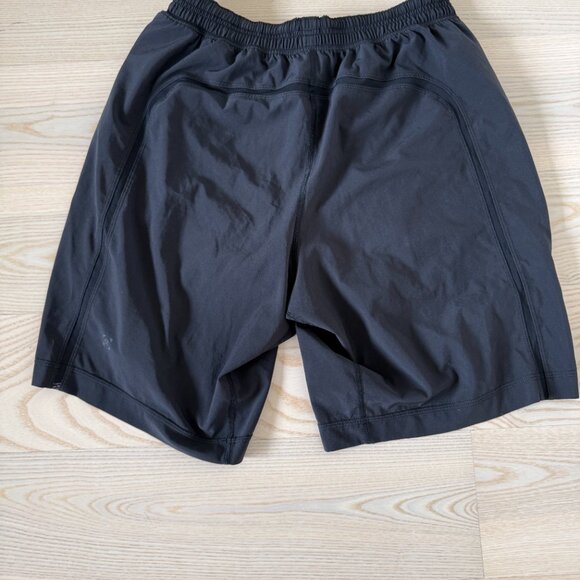 lululemon Pace Breaker 9" lined - Picture 2 of 2